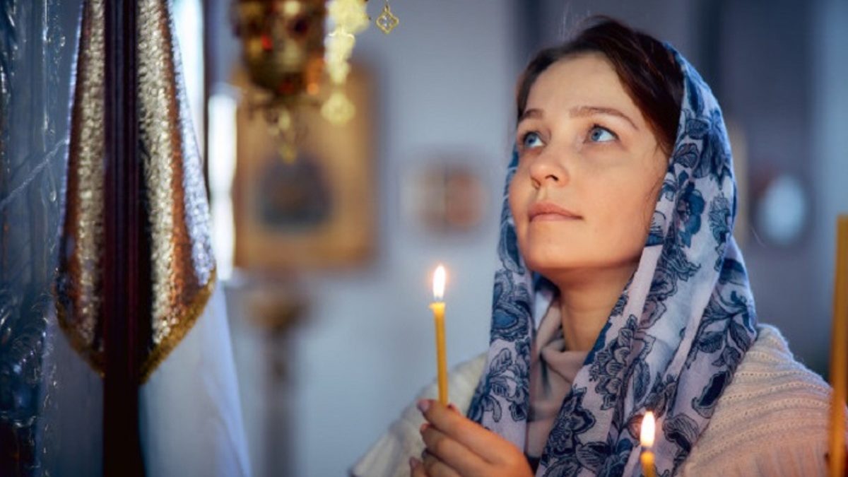 Какие обряды на женское счастье провести в праздник Успение Пресвятой Богородицы 28 августа 2024